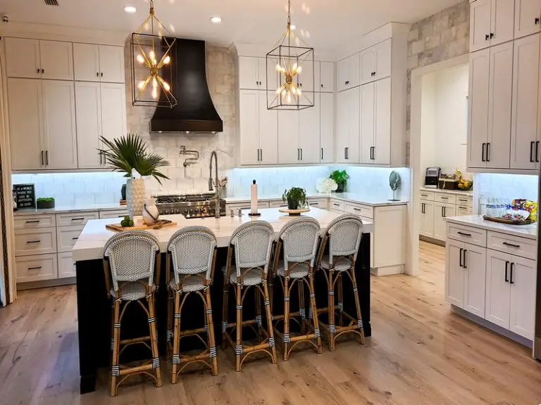 Elegant kitchen featuring Gronberg cabinetry, expertly designed and remodeled by Florida Design Works.